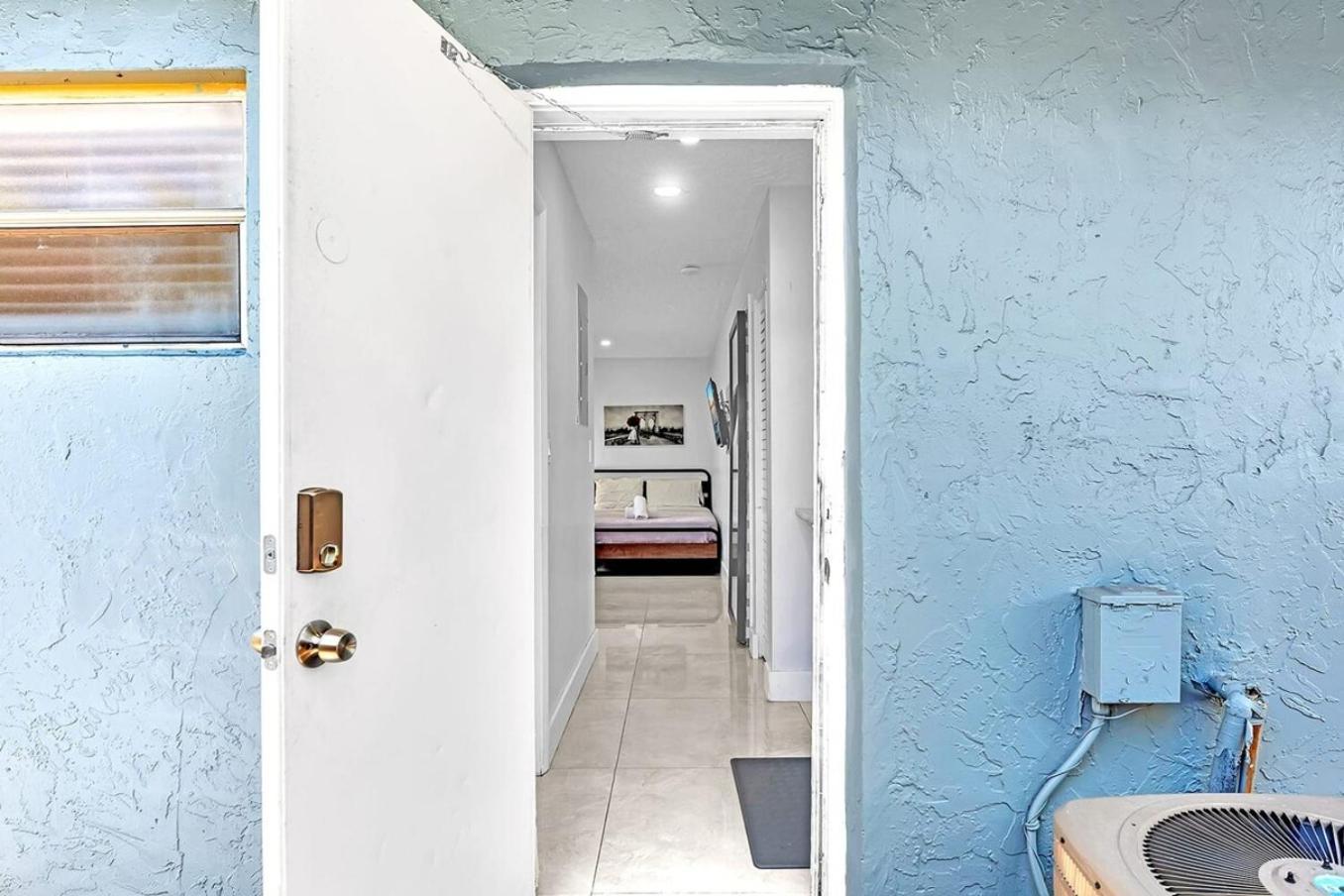New 2 Bed Studio Close To Beach & Casino Ha04 Χόλιγουντ Εξωτερικό φωτογραφία