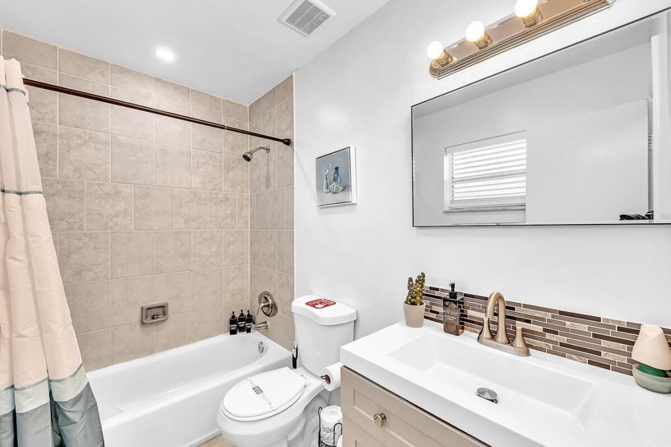 New 2 Bed Studio Close To Beach & Casino Ha04 Χόλιγουντ Εξωτερικό φωτογραφία