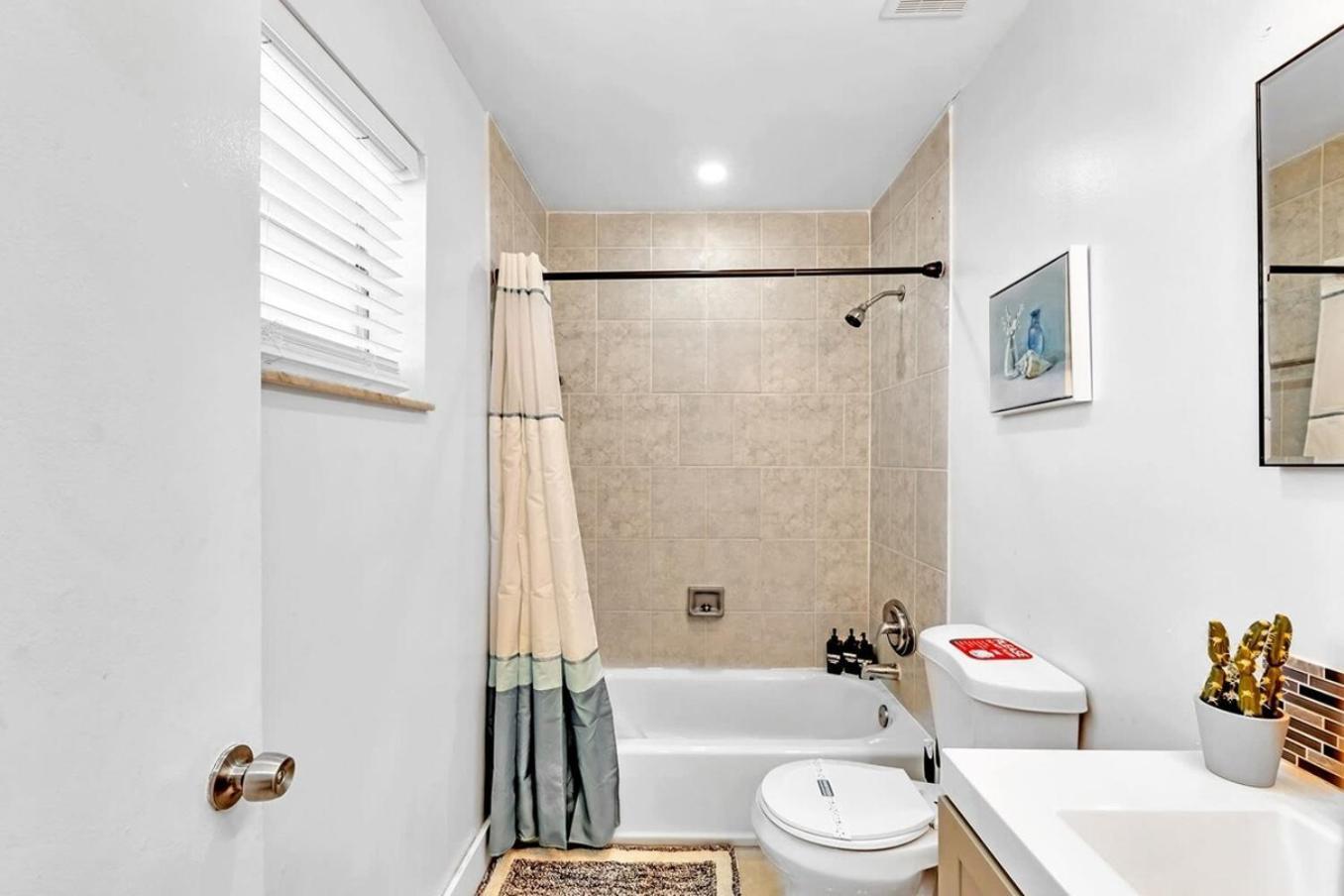 New 2 Bed Studio Close To Beach & Casino Ha04 Χόλιγουντ Εξωτερικό φωτογραφία